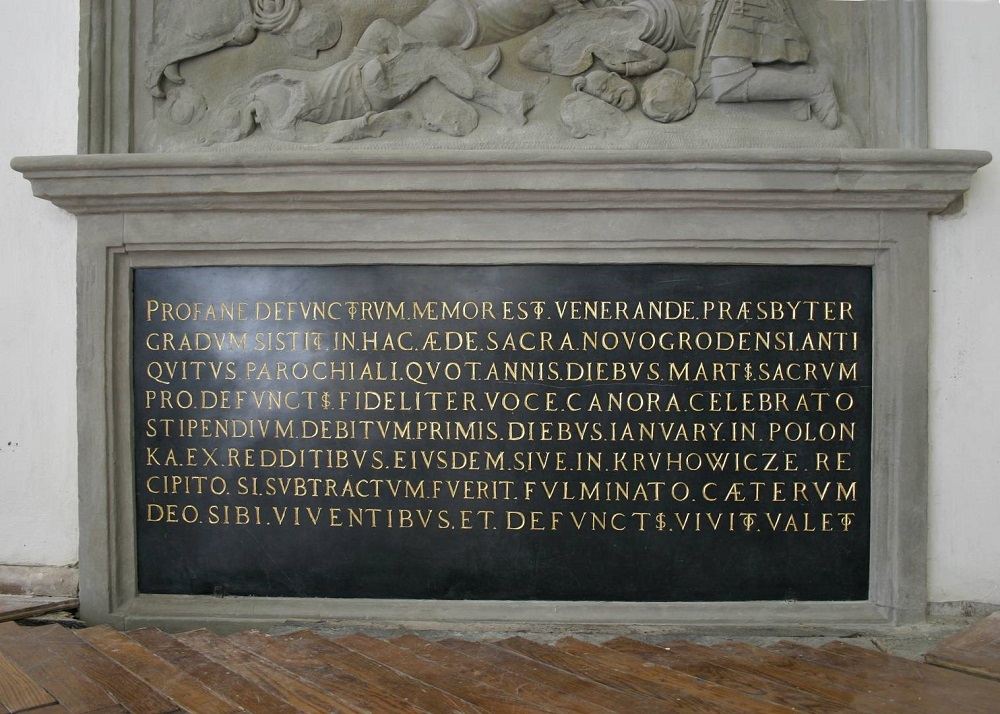 Widok dolnej części nagrobka, fot. Lucyna Omieczyńska