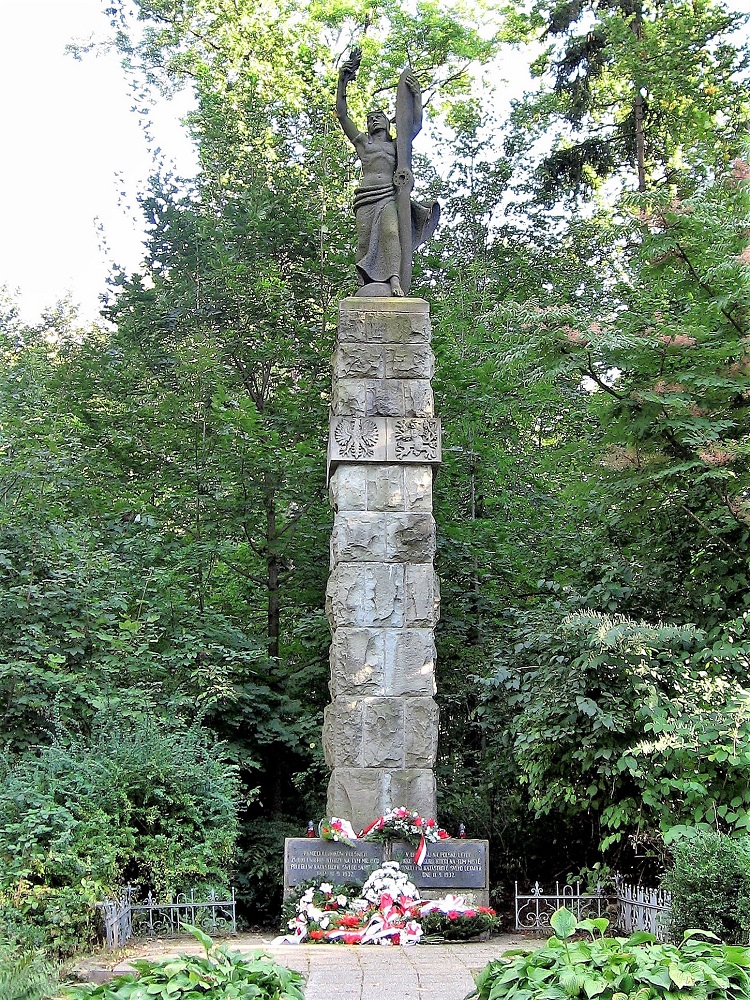 Pomnik „lotnika-Ikara”