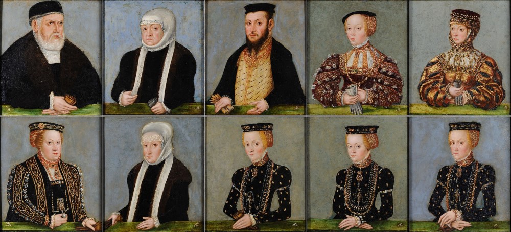 Zestaw miniatur wykonanych w warsztacie Lucasa Cranacha Młodszego, przedstawiających Jagiellonów, od góry po lewej Zygmunt Stary i Bona Sforza, druga od lewej w dolnym rzędzie – Izabela, domena publiczna