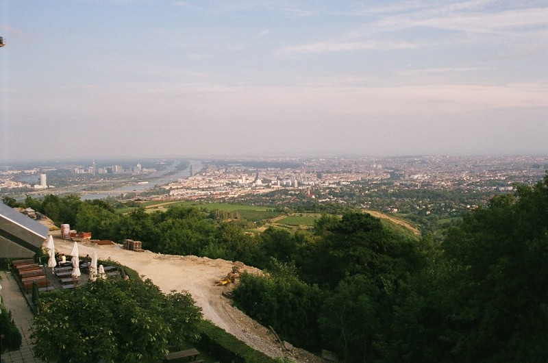Polskie ślady na wzgórzu Kahlenberg w Wiedniu, Instytut POLONIKA