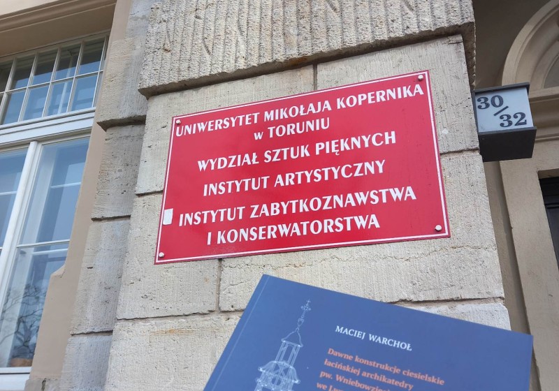 Fotorelacja ze spotkania autorskiego z Maciejem Warchołem
